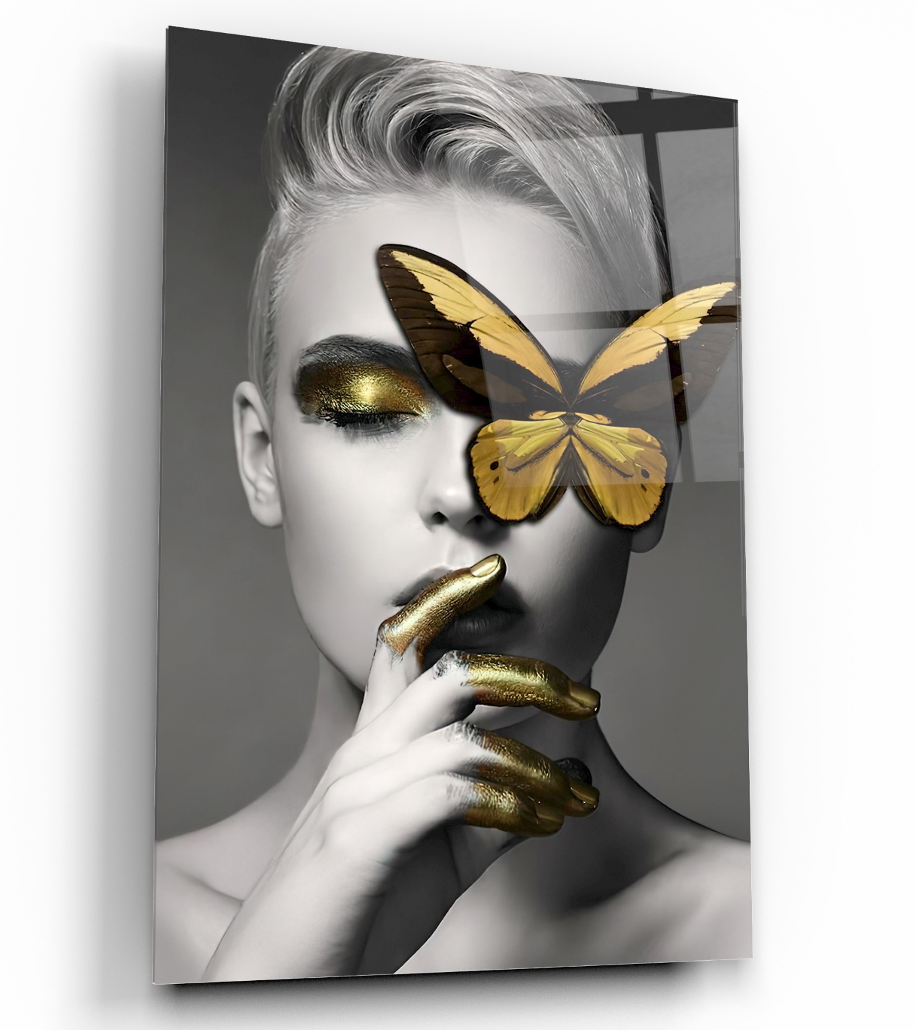 Kadın ve Kelebek Cam Tablo