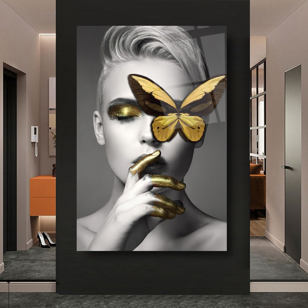 Kadın ve Kelebek Cam Tablo