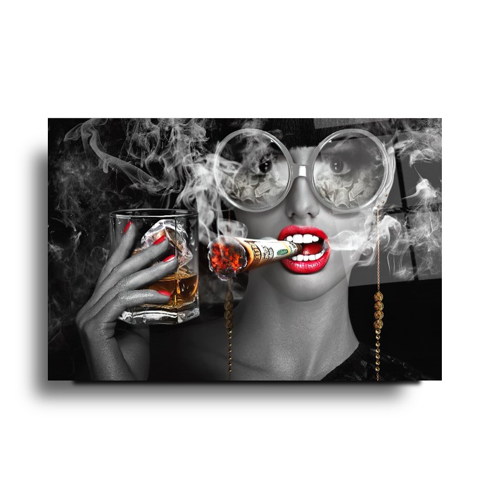 Sigara Para Kadın Cam Tablo